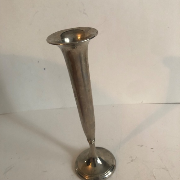 Three vintage decorative pieces. Butterfly ashtray, brass basket and silver bud - Picture 7 of 10